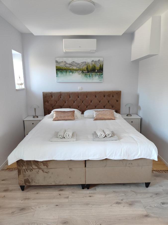 Apartament Vino & Grad *