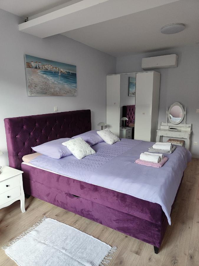 Vino & Grad Apartment *